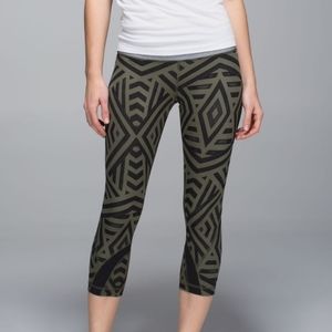 ☀️Lululemon Run: Inspire Crop II *All Full-On Luxtreme in Chevron Shuffle